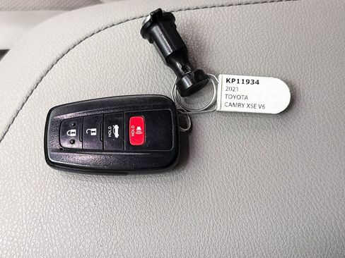 Used 2021 Toyota Camry XSE w/ Navigation Package image 32