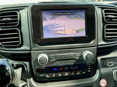 Used 2025 RAM ProMaster 2500 w/ Convenience Group FWD image 25