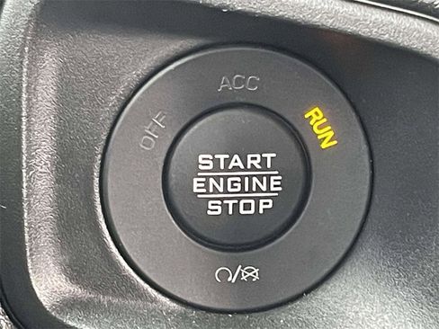 Used 2025 Jeep Wrangler Sport image 21