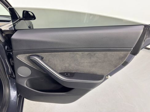 Used 2022 Tesla Model 3 Long Range image 46