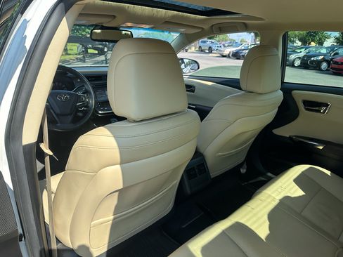 Used 2017 Toyota Avalon XLE Premium w/ All Weather Liner Package FWD image 15