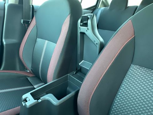 New 2025 Nissan Versa SR w/ Trunk Package image 24