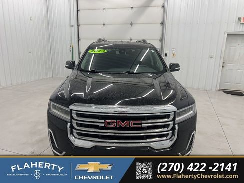 Used 2023 GMC Acadia SLE w/ Driver Convenience Package image 7