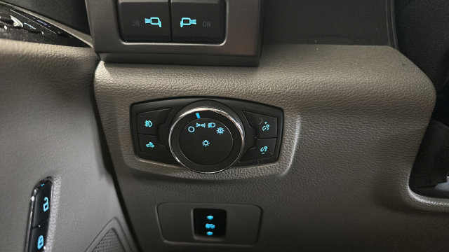 Used 2019 Ford F250 XLT w/ XLT Premium Package AWD/4WD image 31