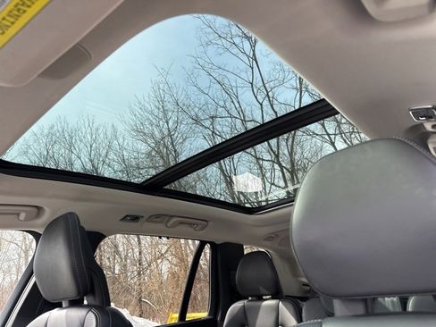 Used 2021 Volvo XC90 T6 Inscription w/ Climate Package image 19