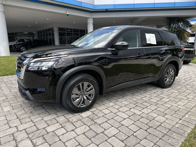 Used 2025 Nissan Pathfinder S FWD image 21