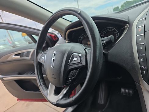 Used 2013 Lincoln MKZ FWD image 13