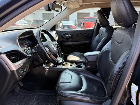 Used 2015 Jeep Cherokee Limited AWD/4WD image 2