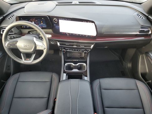 Used 2025 Chevrolet Traverse Z71 w/ Driver Confidence Package image 21