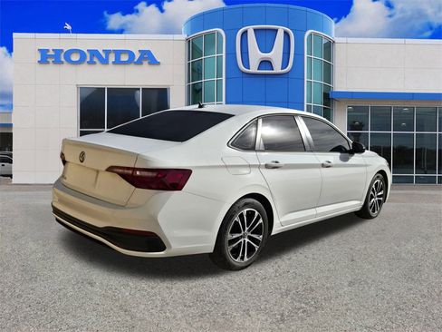 Used 2022 Volkswagen Jetta Sport image 20