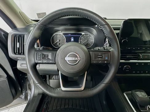 Used 2023 Nissan Pathfinder SL w/ SL Premium Package AWD/4WD image 16