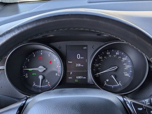 Used 2019 Toyota C-HR Limited image 34