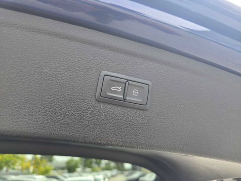 Used 2020 Audi Q5 2.0T Premium w/ Convenience Package image 19