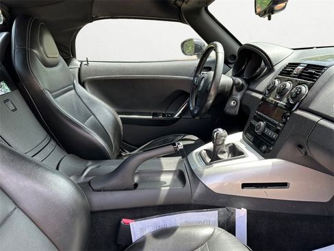 Used 2008 Saturn Sky w/ Weekend Getaway Package image 14