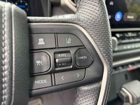 Used 2025 Toyota Sequoia SR5 w/ SR5 Premium Package AWD/4WD image 28
