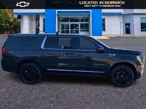 Certified 2023 GMC Yukon XL Denali AWD/4WD image 4