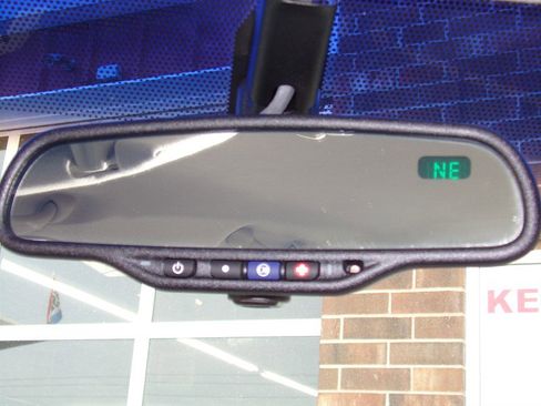 Used 2003 Cadillac De Ville Sedan w/ Comfort & Convenience Package image 40