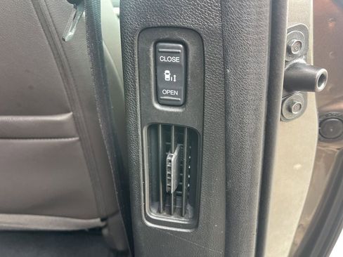 Used 2018 Honda Odyssey Elite image 21