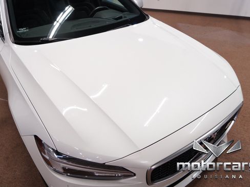 Used 2019 Volvo V90 T5 R-Design image 13