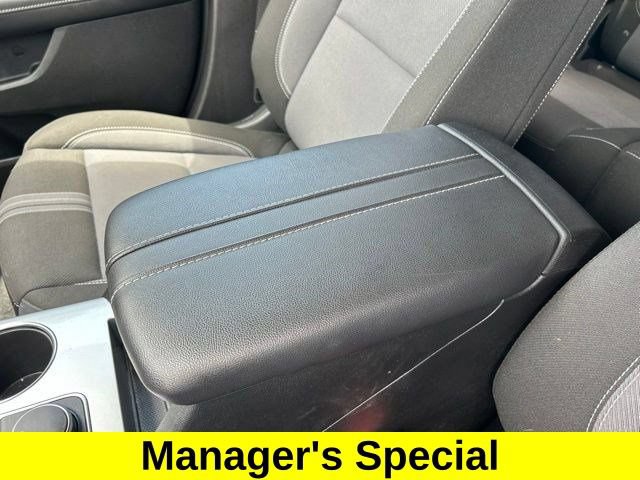Used 2025 Chevrolet Blazer LT FWD image 32