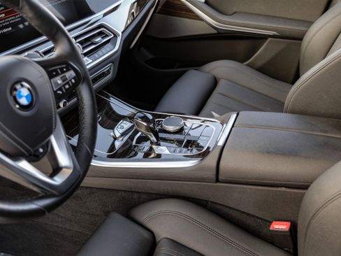 Used 2021 BMW X5 xDrive40i w/ Premium Package image 21