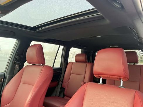 Used 2021 Lexus GX 460 Premium image 34