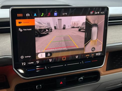 New 2025 Volkswagen ID. Buzz 1st Edition image 22