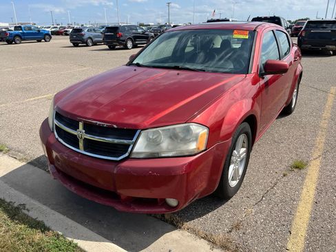 Used 2010 Dodge Avenger R/T FWD image 2