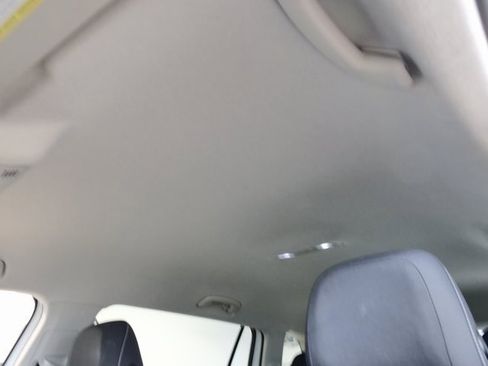 Used 2022 Volkswagen Tiguan S image 30