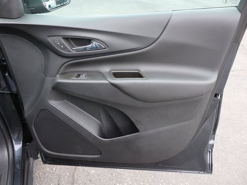 Used 2023 Chevrolet Equinox LT image 24