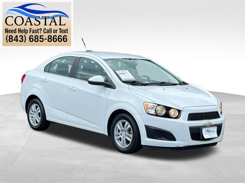 Used 2016 Chevrolet Sonic LT FWD image 3