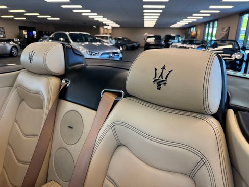 Used 2014 Maserati GranTurismo Convertible RWD image 32