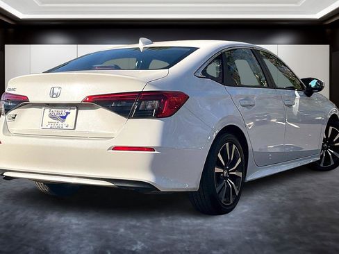 Used 2024 Honda Civic EX image 2