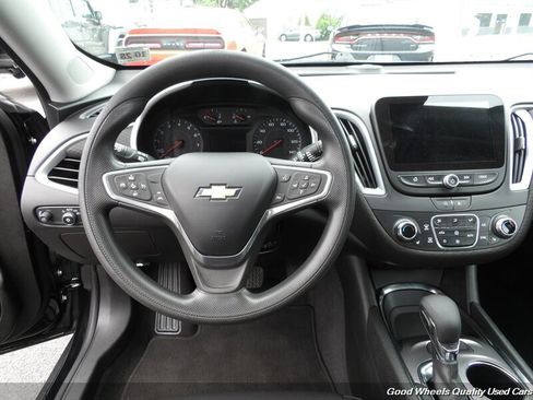 Used 2023 Chevrolet Malibu LT FWD image 14