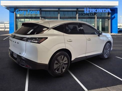 Used 2025 Nissan Murano SL w/ Cargo Package AWD/4WD image 2