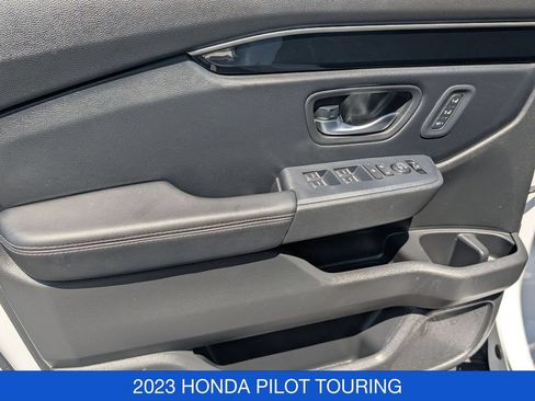 Used 2023 Honda Pilot Touring image 11
