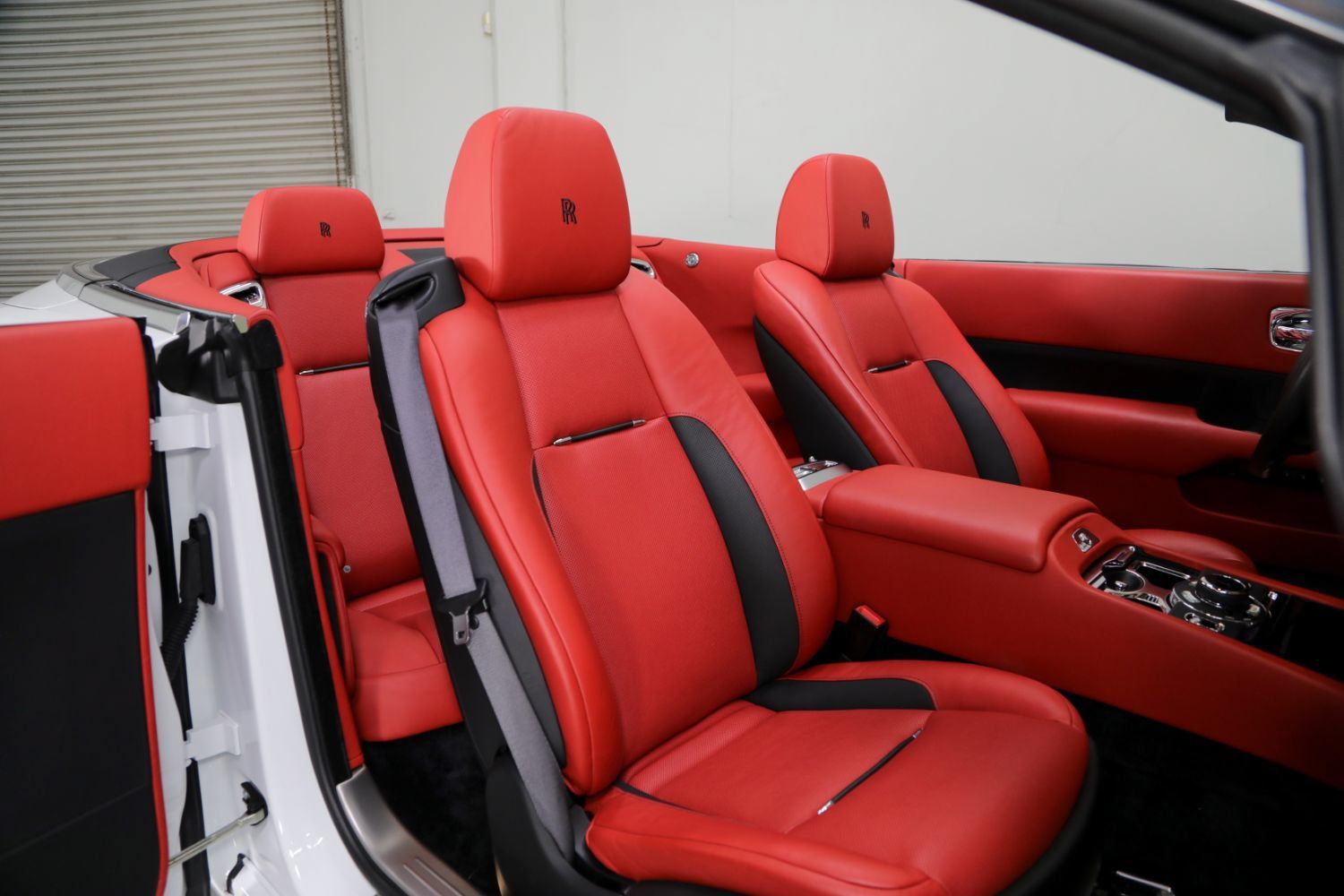 Used 2018 Rolls-Royce Dawn RWD image 42