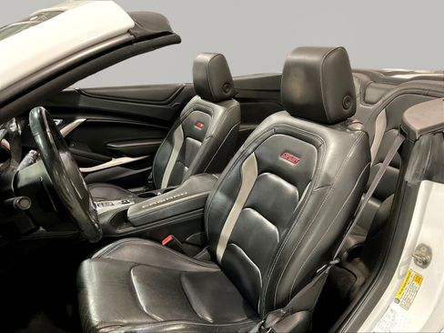 Used 2017 Chevrolet Camaro SS RWD image 20