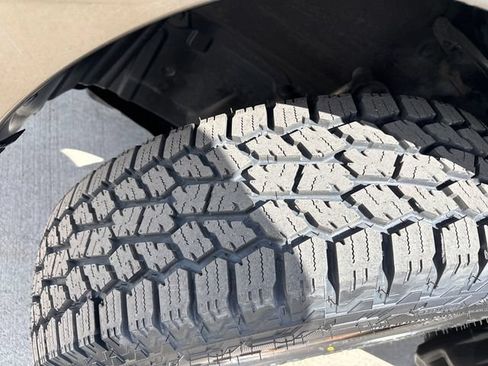Used 2012 Toyota RAV4 FWD image 25
