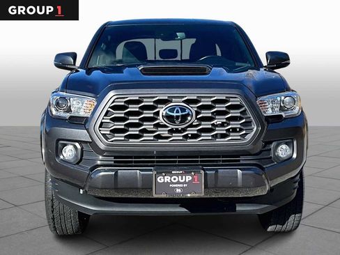 Certified 2022 Toyota Tacoma TRD Sport image 3