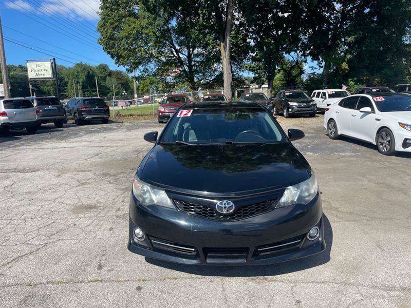 Used 2012 Toyota Camry SE FWD image 2