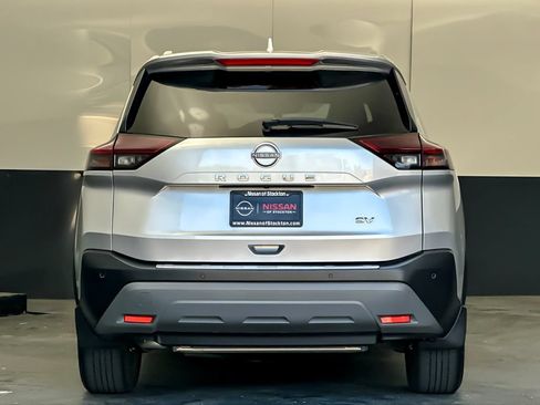 Used 2023 Nissan Rogue SV w/ SV Premium B Package FWD image 4
