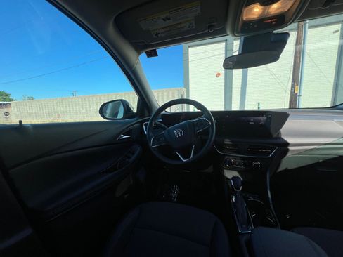 Used 2025 Buick Encore GX Preferred image 34