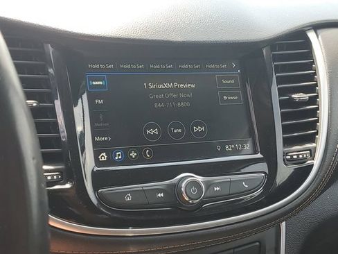 Used 2019 Chevrolet Trax LT w/ LT Convenience Package FWD image 26
