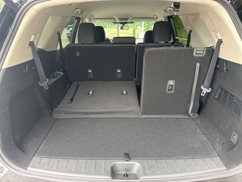 New 2025 Nissan Pathfinder SV w/ Black Appearance Package image 26