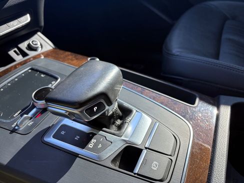 Used 2019 Audi Q5 Premium Plus w/ Premium Plus Package image 29