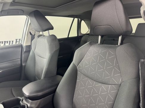 Used 2024 Toyota RAV4 XLE w/ Convenience Package FWD image 10