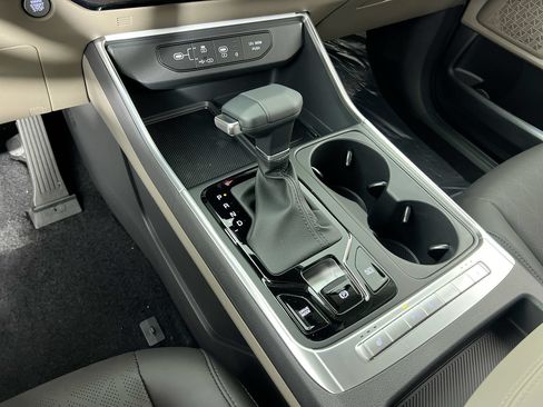 New 2026 Kia Carnival EX FWD image 22