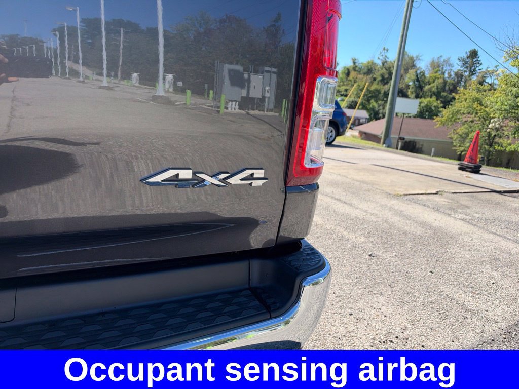 Used 2019 RAM 1500 Big Horn AWD/4WD image 13