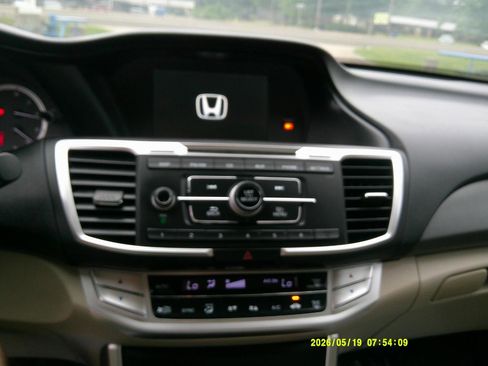 Used 2014 Honda Accord LX image 18